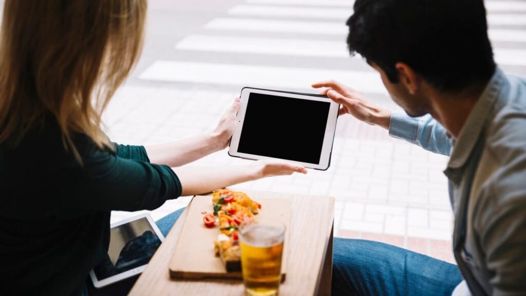 Un nouveau venu, Annuairesweb.fr  un annuaire multi-catégories incluant les restaurants